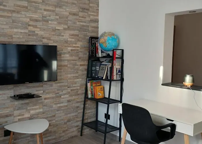 Mountain Apartman *